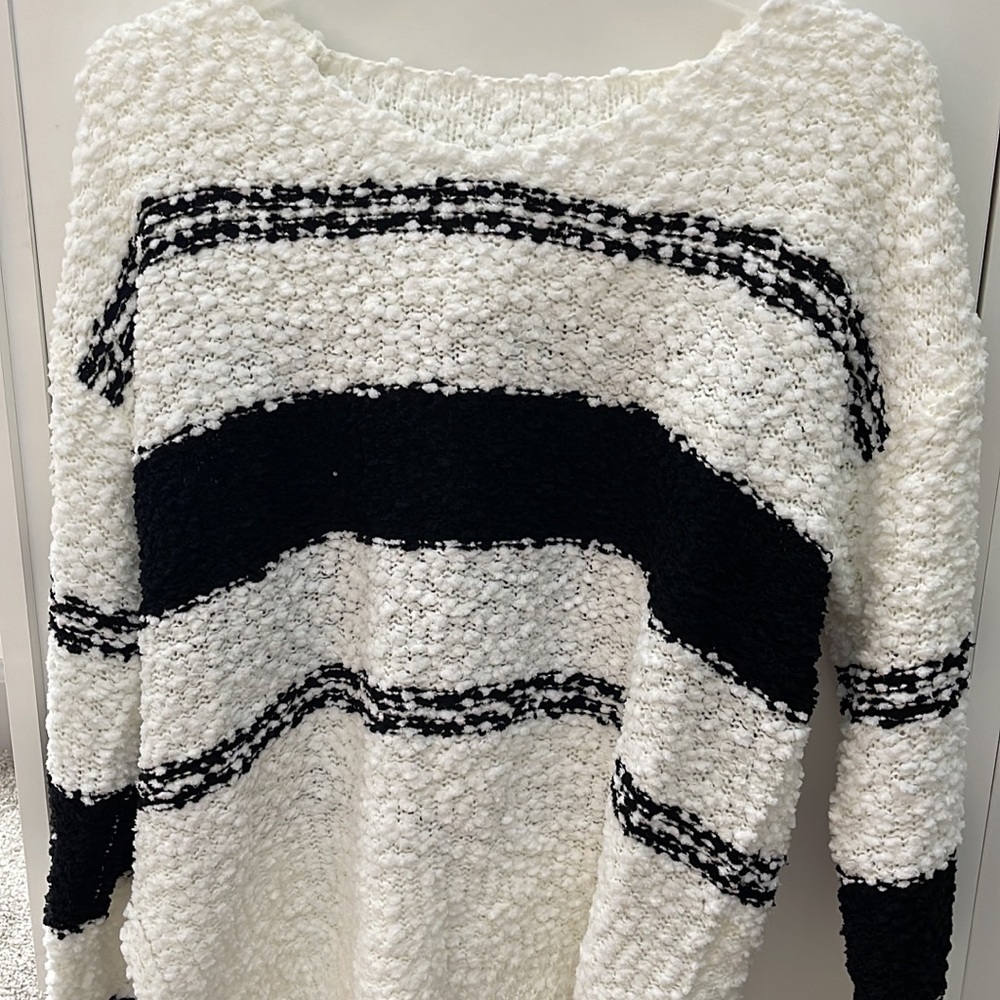 Black and white/cream popcorn sweater